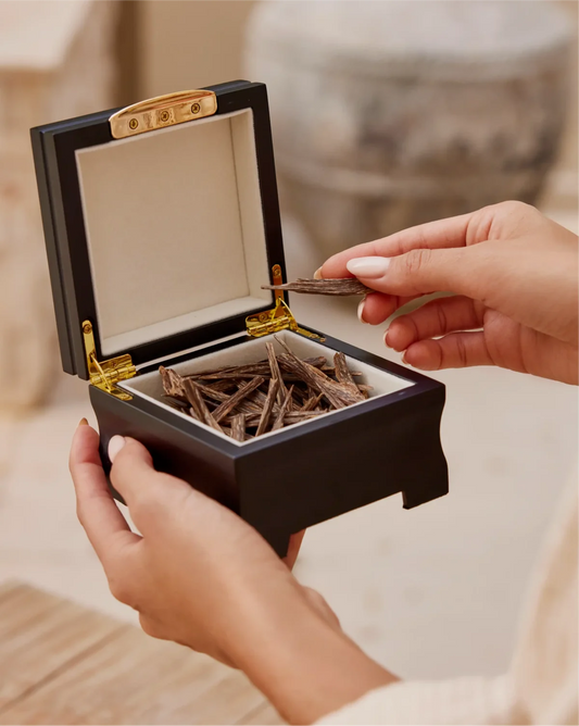Oud Hindi Khas